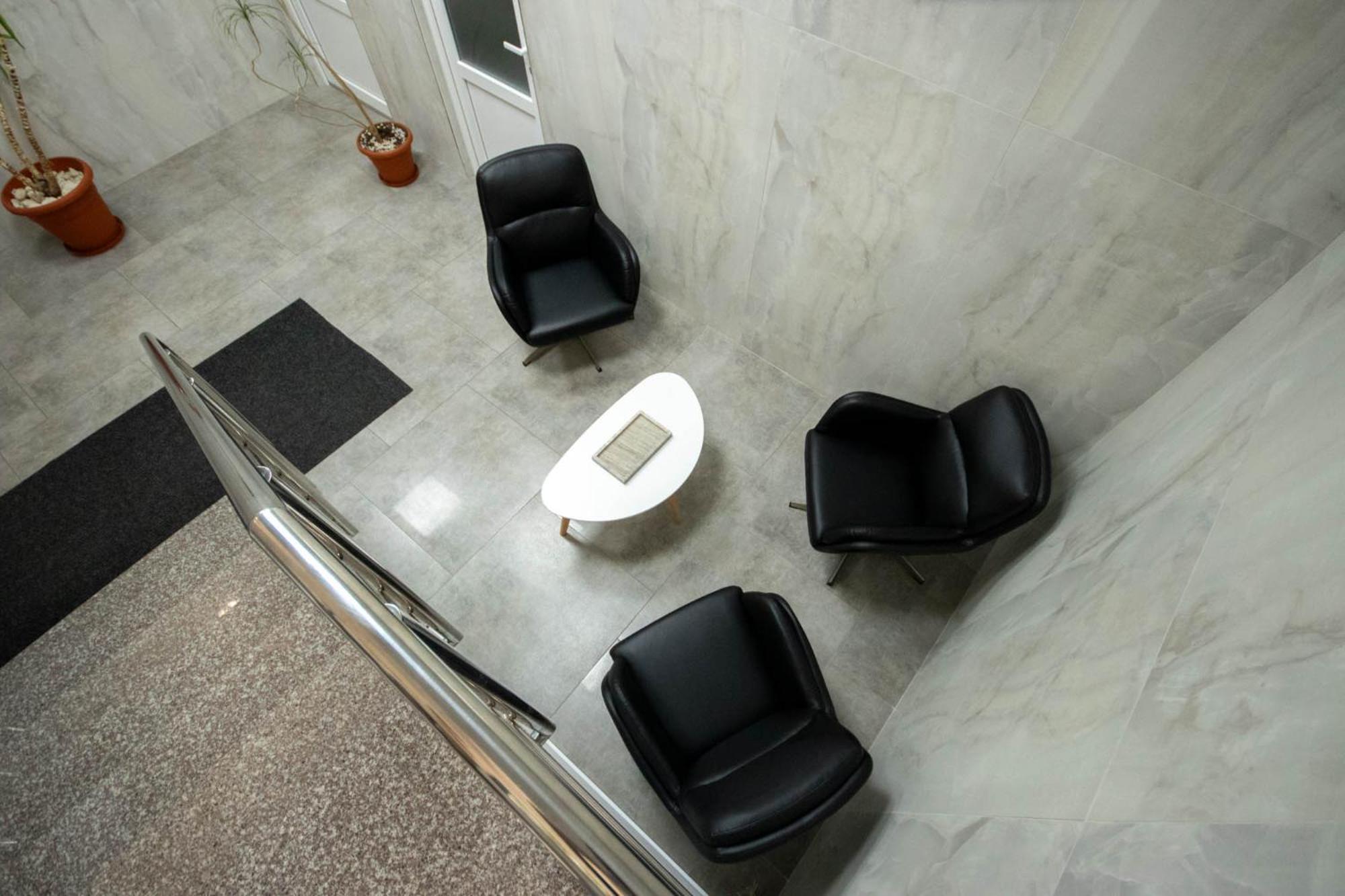 Astar Apartments - Large Rădăuţi Dış mekan fotoğraf